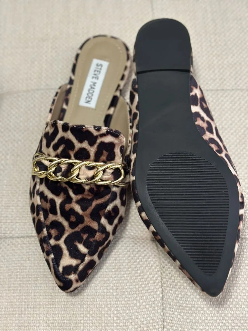 Steve Madden, Faine Leopard Velvet, Size 7 Mules - Picture 4 of 5
